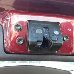 CERRADURA MALETERO / PORTON TOYOTA COROLLA VERSO (R1)