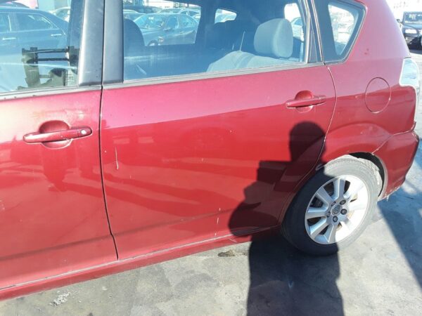 PUERTA TRASERA IZQUIERDA TOYOTA COROLLA VERSO (R1)