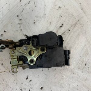 CERRADURA PUERTA TRASERA DERECHA SSANGYONG REXTON