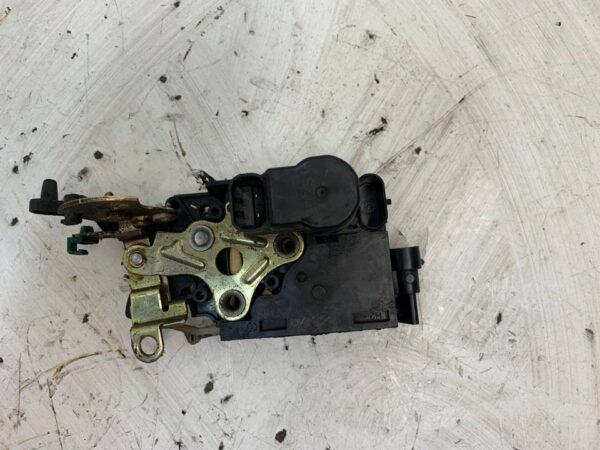 CERRADURA PUERTA TRASERA DERECHA SSANGYONG REXTON