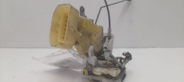 CERRADURA PUERTA DELANTERA IZQUIERDA TOYOTA YARIS (NCP1/NLP1/SCP1)