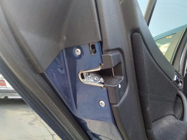 CERRADURA PUERTA TRASERA IZQUIERDA MERCEDES-BENZ CLASE C (BM 203) BERLINA