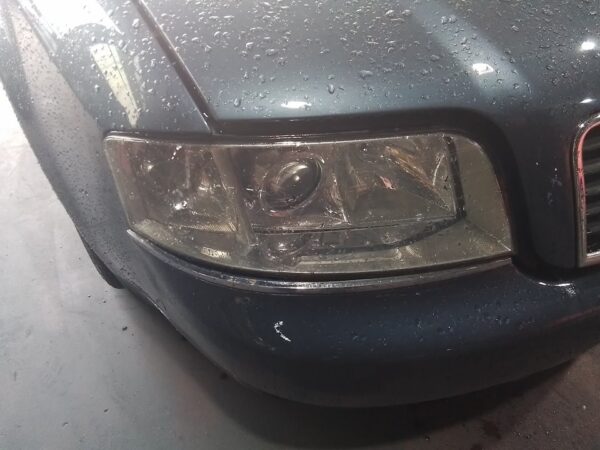 FARO DERECHO AUDI A6 BERLINA (4B2)