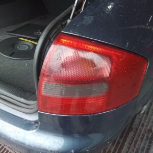 PILOTO TRASERO DERECHO AUDI A6 BERLINA (4B2)