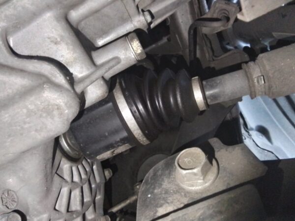 TRANSMISION DELANTERA IZQUIERDA MAZDA 5 BERLINA (CR)