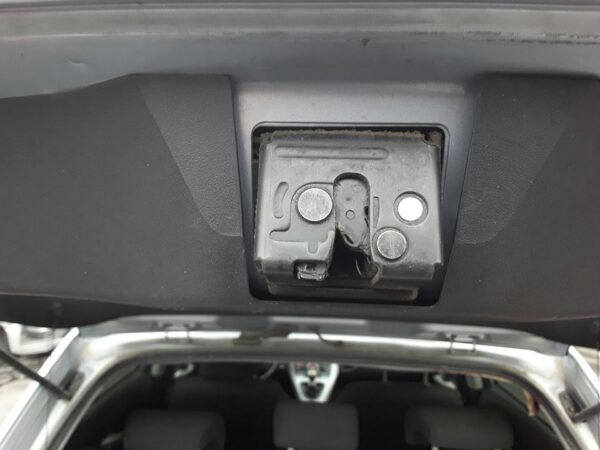 CERRADURA MALETERO / PORTON TOYOTA AURIS (E15)