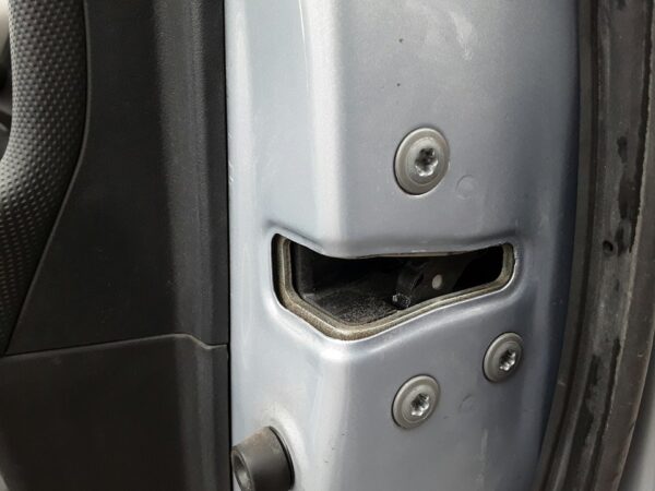 CERRADURA PUERTA DELANTERA DERECHA TOYOTA AURIS (E15)