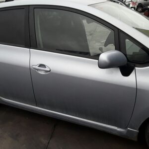 PUERTA DELANTERA DERECHA TOYOTA AURIS (E15)
