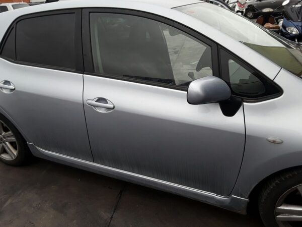 PUERTA DELANTERA DERECHA TOYOTA AURIS (E15)
