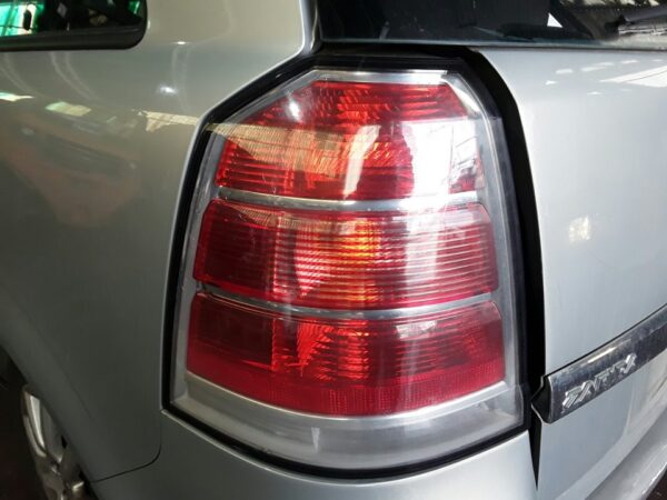 PILOTO TRASERO IZQUIERDO OPEL ZAFIRA B