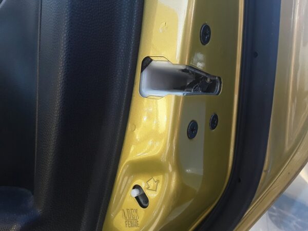 CERRADURA PUERTA TRASERA DERECHA MAZDA 2 BERLINA (DE)