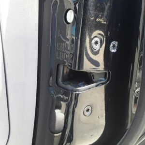 CERRADURA PUERTA TRASERA DERECHA VOLVO S40 BERLINA