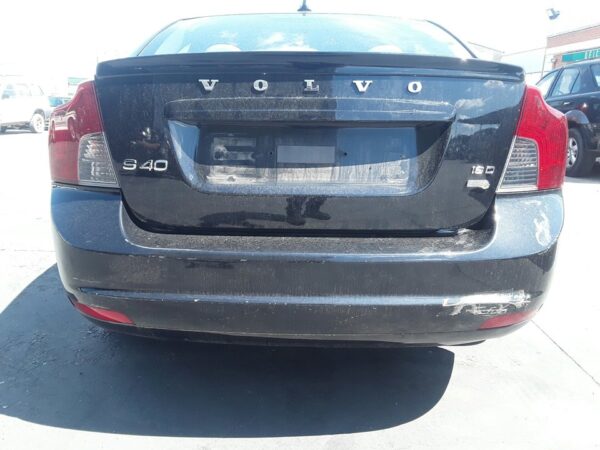 PARAGOLPES TRASERO VOLVO S40 BERLINA