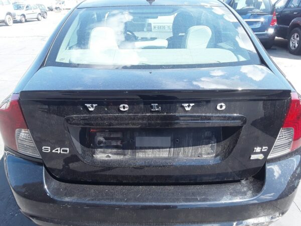 TAPA MALETERO VOLVO S40 BERLINA