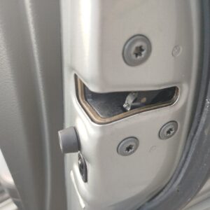 CERRADURA PUERTA TRASERA DERECHA TOYOTA AVENSIS BERLINA (T25)