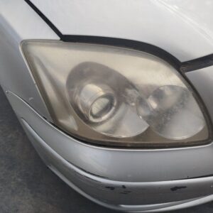 FARO DERECHO TOYOTA AVENSIS BERLINA (T25)