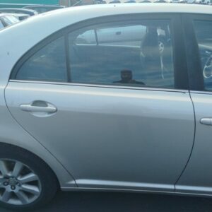 PUERTA TRASERA DERECHA TOYOTA AVENSIS BERLINA (T25)