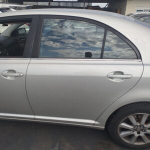 PUERTA TRASERA IZQUIERDA TOYOTA AVENSIS BERLINA (T25)