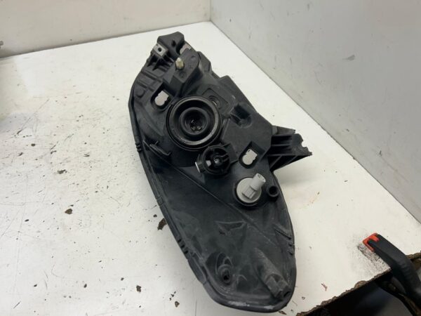 FARO IZQUIERDO DACIA SANDERO