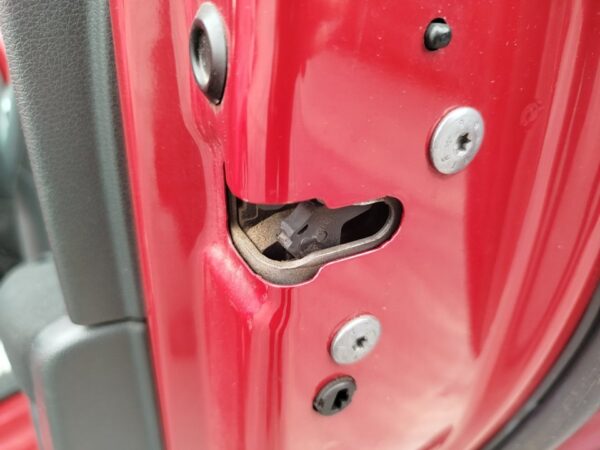 CERRADURA PUERTA TRASERA DERECHA PEUGEOT 308