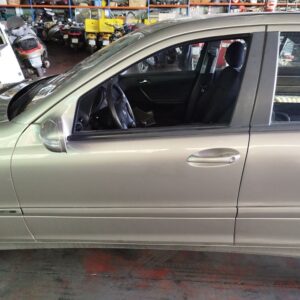 PUERTA DELANTERA IZQUIERDA MERCEDES-BENZ CLASE C (BM 203) BERLINA