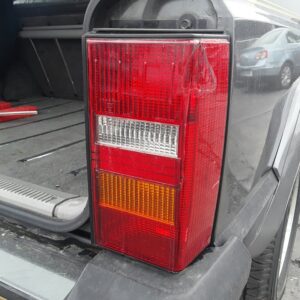 PILOTO TRASERO DERECHO JEEP CHEROKEE (J)