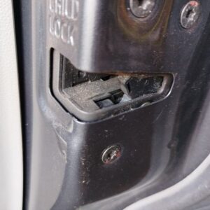CERRADURA PUERTA TRASERA DERECHA VOLVO V50 FAMILIAR