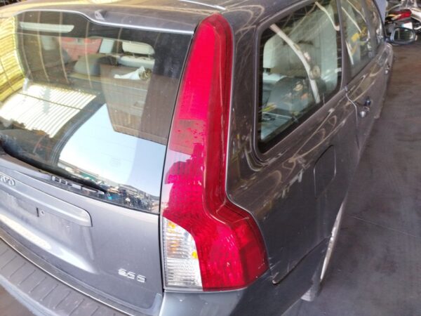 PILOTO TRASERO DERECHO VOLVO V50 FAMILIAR