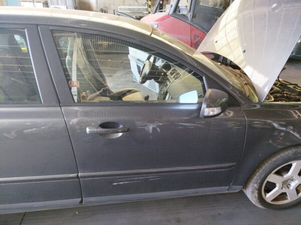 PUERTA DELANTERA DERECHA VOLVO V50 FAMILIAR