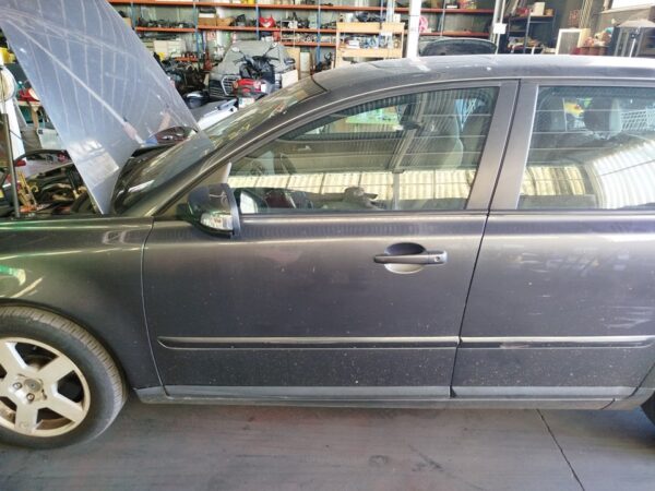 PUERTA DELANTERA IZQUIERDA VOLVO V50 FAMILIAR