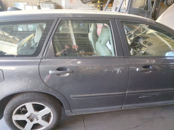 PUERTA TRASERA DERECHA VOLVO V50 FAMILIAR