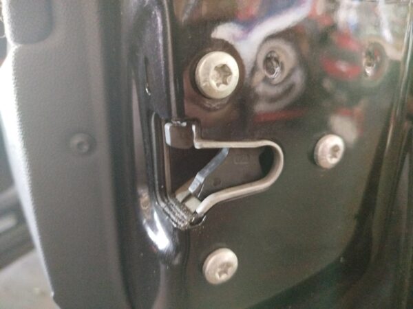 CERRADURA PUERTA DELANTERA DERECHA OPEL ASTRA H BERLINA