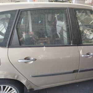 PUERTA TRASERA DERECHA RENAULT SCENIC II (JM)