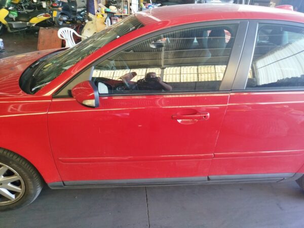 PUERTA DELANTERA IZQUIERDA VOLVO S40 BERLINA