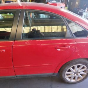PUERTA TRASERA IZQUIERDA VOLVO S40 BERLINA