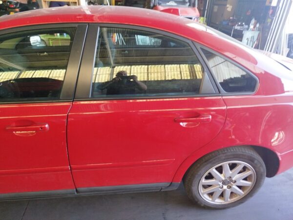 PUERTA TRASERA IZQUIERDA VOLVO S40 BERLINA