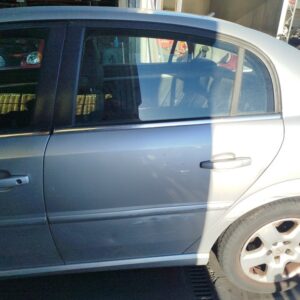 PUERTA TRASERA IZQUIERDA OPEL VECTRA C CARAVAN