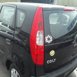 PILOTO TRASERO IZQUIERDO MITSUBISHI COLT BERLINA 3 (Z30)