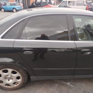 PUERTA TRASERA DERECHA AUDI A4 BERLINA (8E)