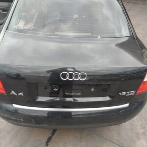 TAPA MALETERO AUDI A4 BERLINA (8E)