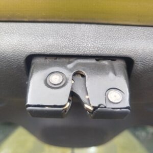 CERRADURA MALETERO / PORTON RENAULT CLIO III