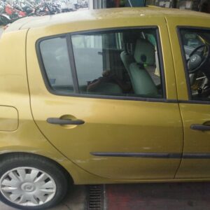 PUERTA TRASERA DERECHA RENAULT CLIO III