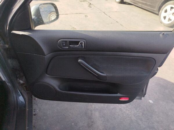 ELEVALUNAS DELANTERO DERECHO VOLKSWAGEN GOLF IV BERLINA (1J1)(10.1997)
