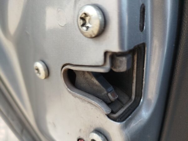 CERRADURA PUERTA TRASERA IZQUIERDA OPEL ASTRA H BERLINA