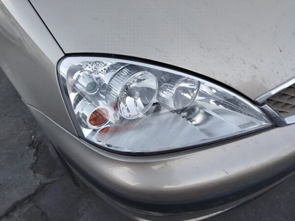 FARO DERECHO FORD GALAXY (VY)