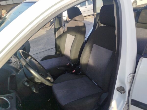 JUEGO ASIENTOS COMPLETO FORD FIESTA (CBK)