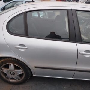 PUERTA TRASERA DERECHA SEAT TOLEDO (1M2)