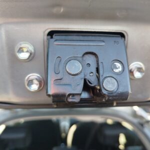 CERRADURA MALETERO / PORTON TOYOTA YARIS (KSP9/SCP9/NLP9)