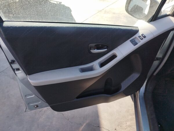 ELEVALUNAS DELANTERO IZQUIERDO TOYOTA YARIS (KSP9/SCP9/NLP9)