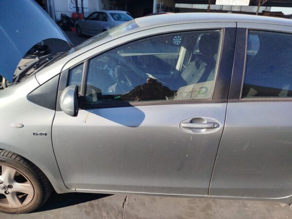 PUERTA DELANTERA IZQUIERDA TOYOTA YARIS (KSP9/SCP9/NLP9)